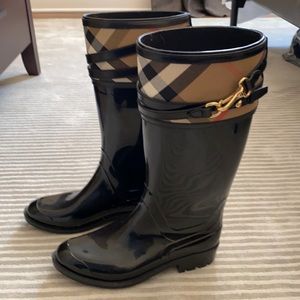 Authentic Burberry rain boots size 40